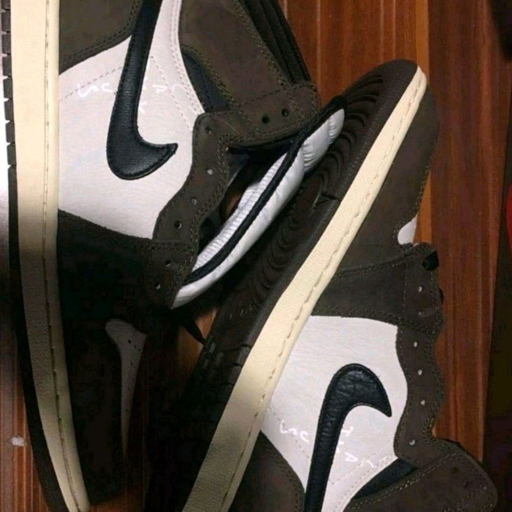 LUXURY SNEAKERS *BELOW MARKET VALUE
